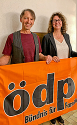 Miriam Albrecht (rechts)